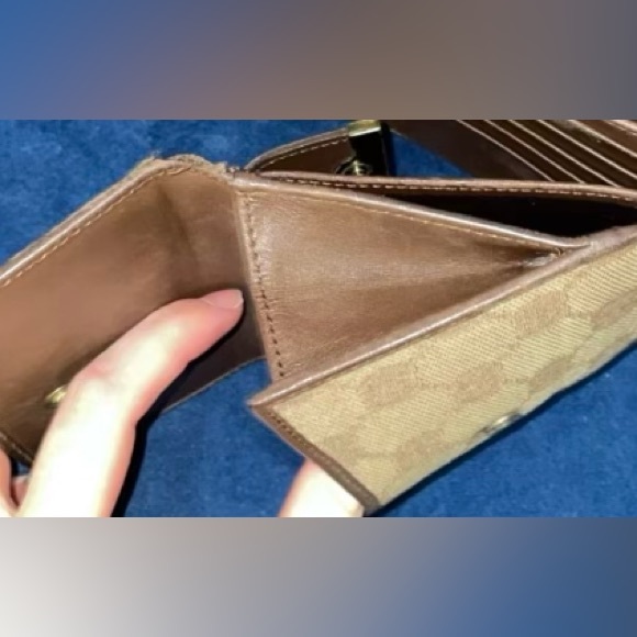 Authentic Gucci GG Wallet Canvas Leather - Picture 7 of 8